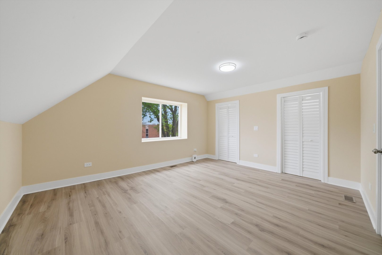 4532 West Maypole Avenue Chicago, IL 60624 - Photo 13 of 33 Gallery Image 13