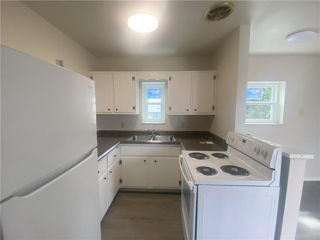 319 Spring Street, Unit D Latrobe, PA 15650 - Photo 4 of 10