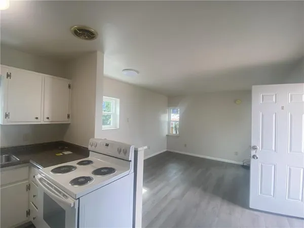 $825 | 319 Spring Street, Unit D, Latrobe, PA 15650