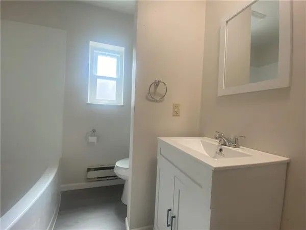 $825 | 319 Spring Street, Unit D, Latrobe, PA 15650