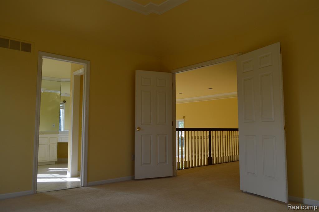 5866 Wellwood Drive Rochester, MI 48306 - Photo 18 of 25