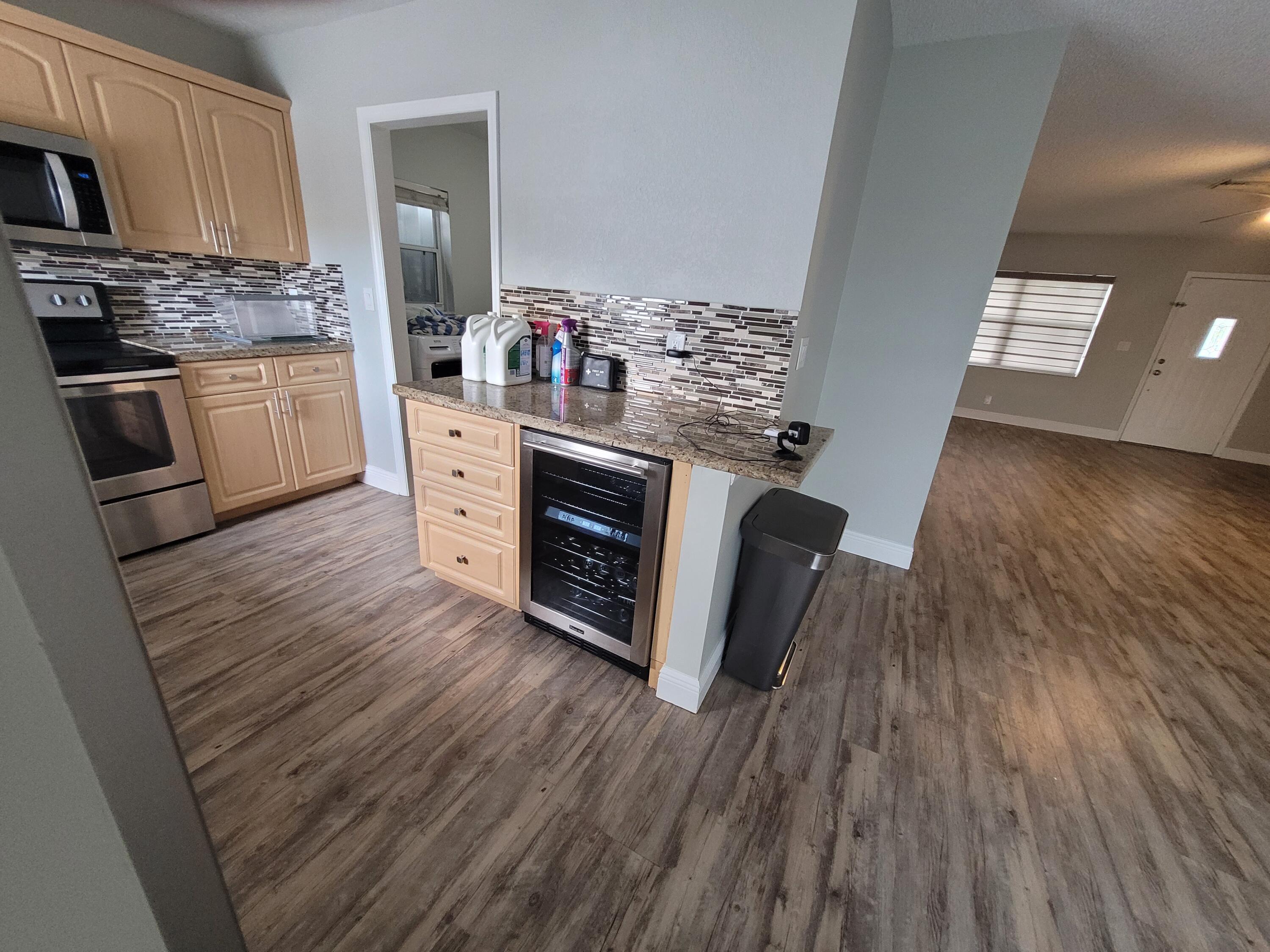 516 Northwest 54th Street Boca Raton, FL 33487 - Photo 6 of 22 20220418_162501