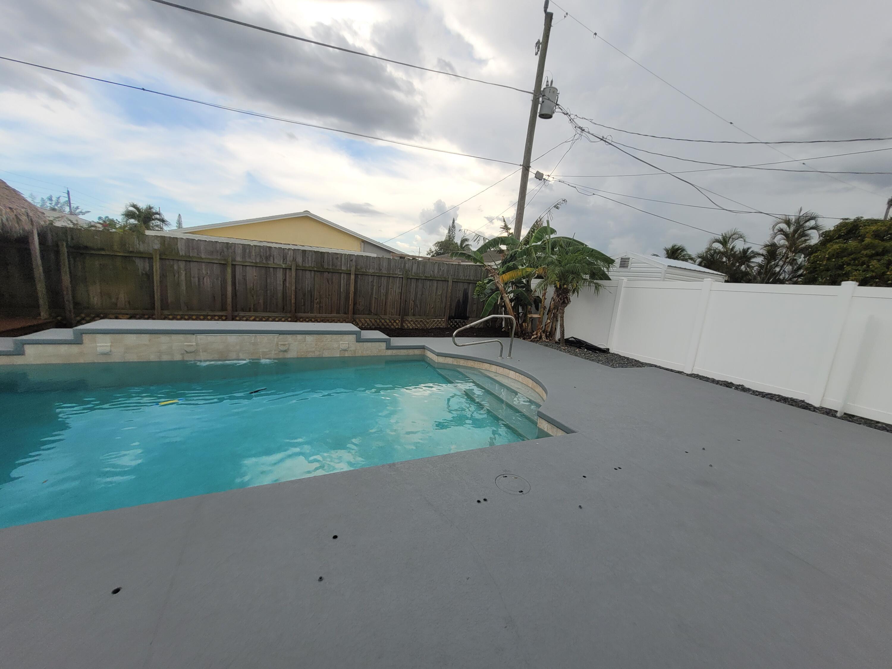 516 Northwest 54th Street Boca Raton, FL 33487 - Photo 7 of 22 20220418_162946