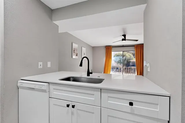 a close view of sink and tap