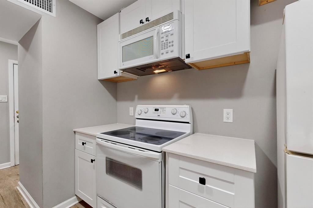 4535 North O'Connor Road, Unit 1210 Irving, TX 75062 - Photo 10 of 20 a close up view of washer and dryer