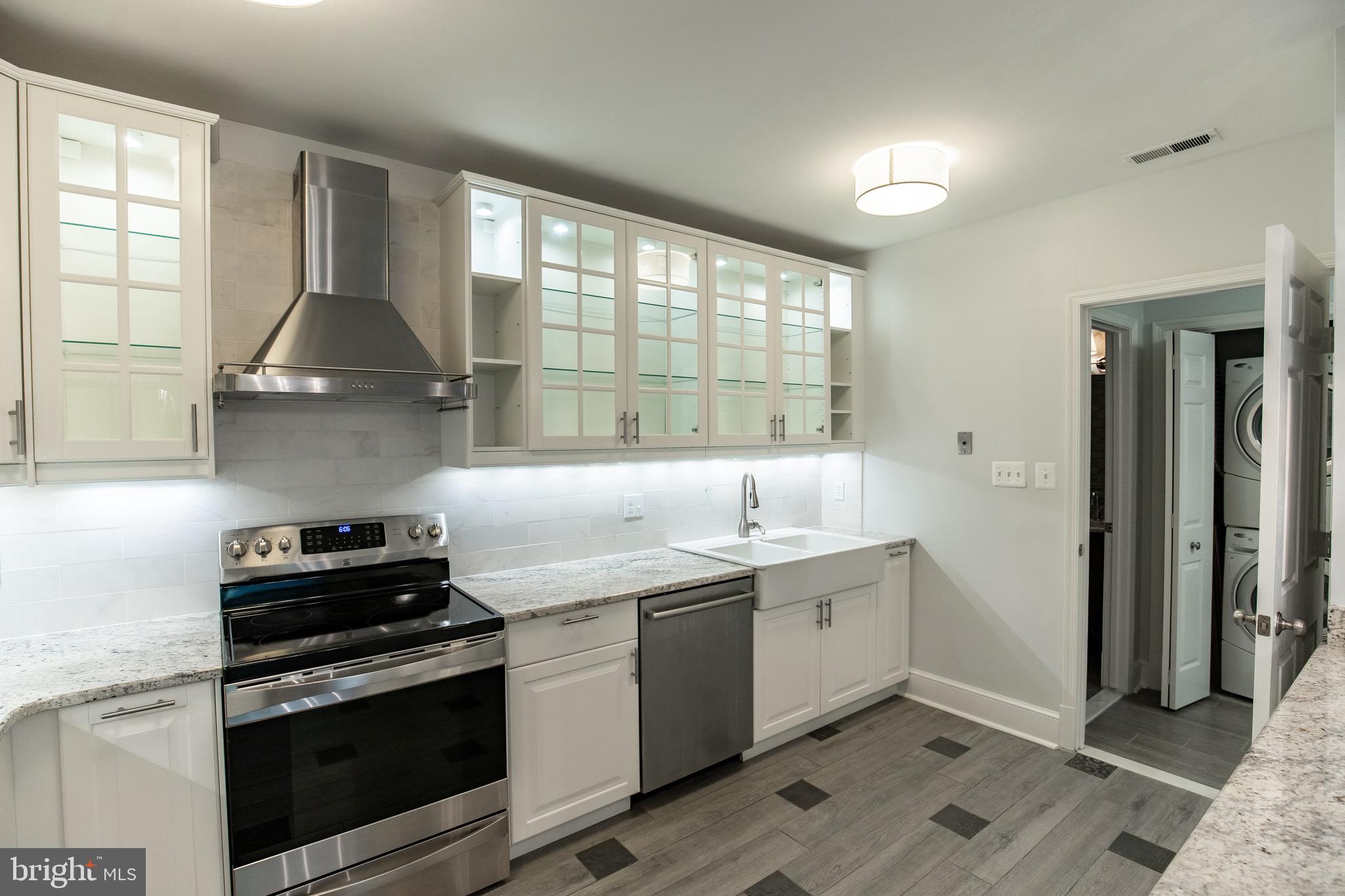 3289 Sutton Place Northwest, Unit D Washington, DC 20016 - Photo 10 of 24