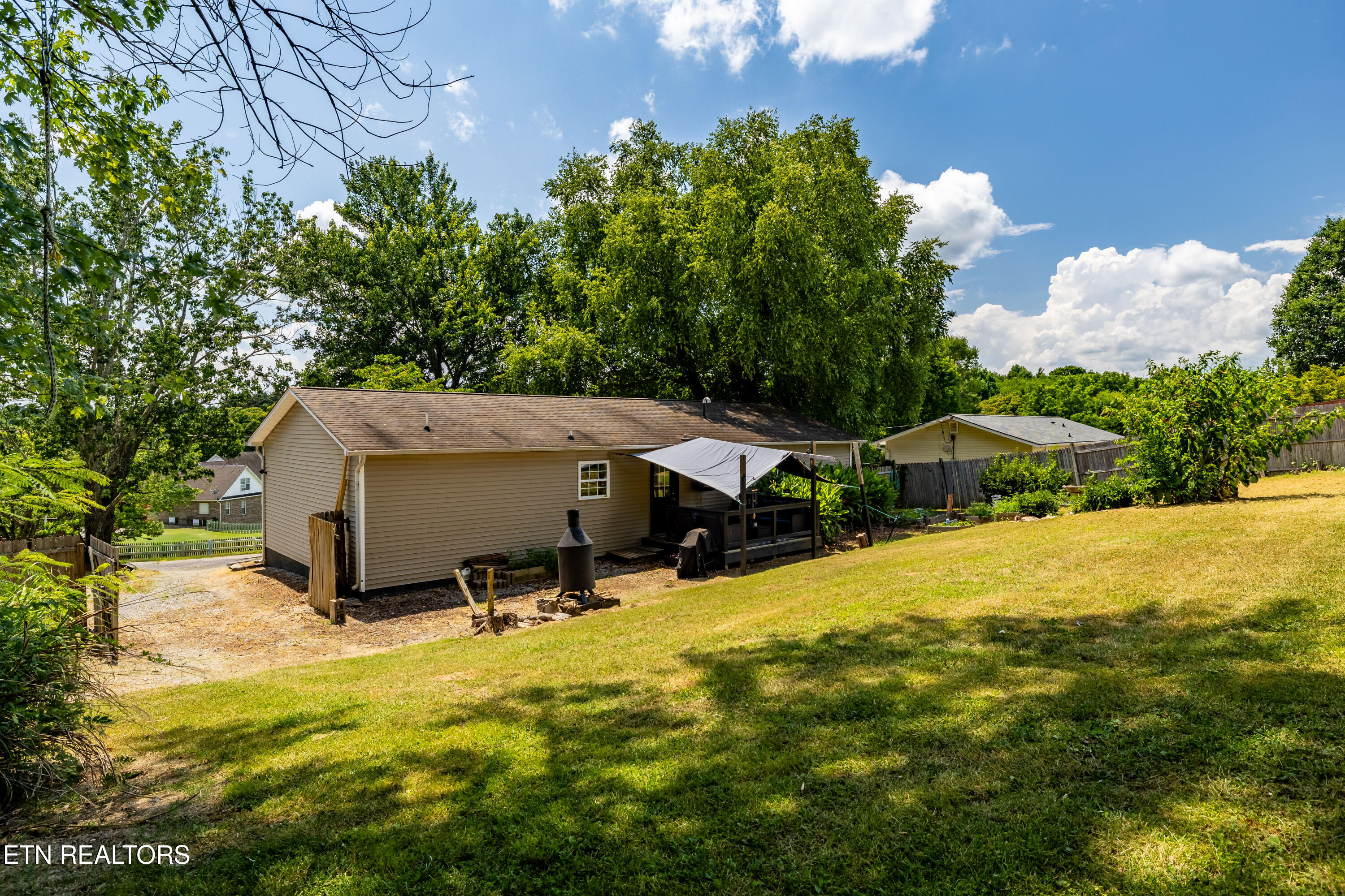 3418 Big Springs Ridge Road Friendsville, TN 37737 - Photo 10 of 30 3418BigSpringsRidgeRd-15