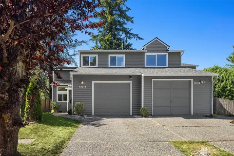 $935,000 | 13216 Northeast 139th Place, Kirkland, WA 98034