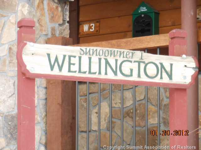 a close up of a street sign