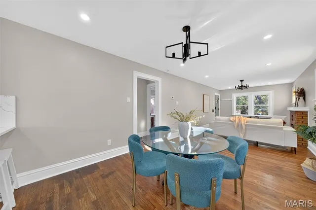$297,500 | 3922 Burgen Avenue, St. Louis, MO 63116