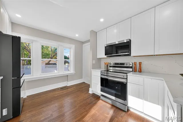 $297,500 | 3922 Burgen Avenue, St. Louis, MO 63116