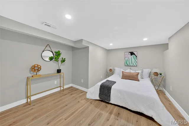 $297,500 | 3922 Burgen Avenue, St. Louis, MO 63116