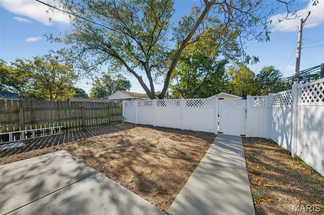 $297,500 | 3922 Burgen Avenue, St. Louis, MO 63116