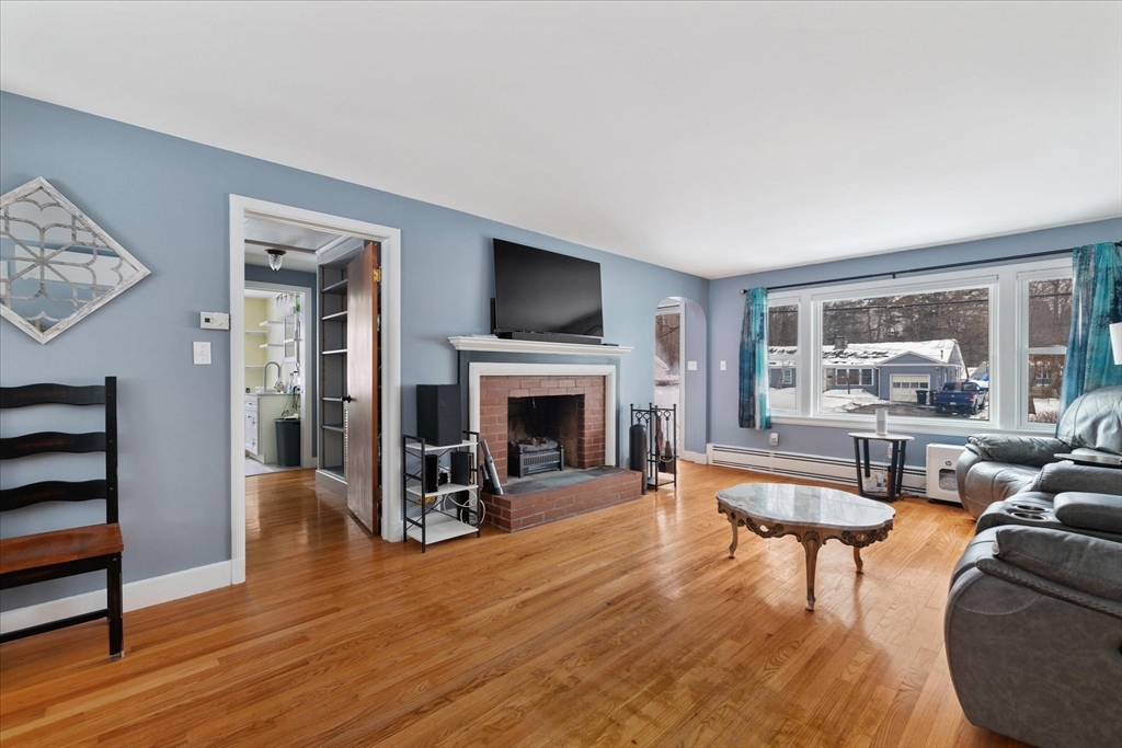 134 Jamieson Road Holden, MA 01520 - Photo 8 of 35