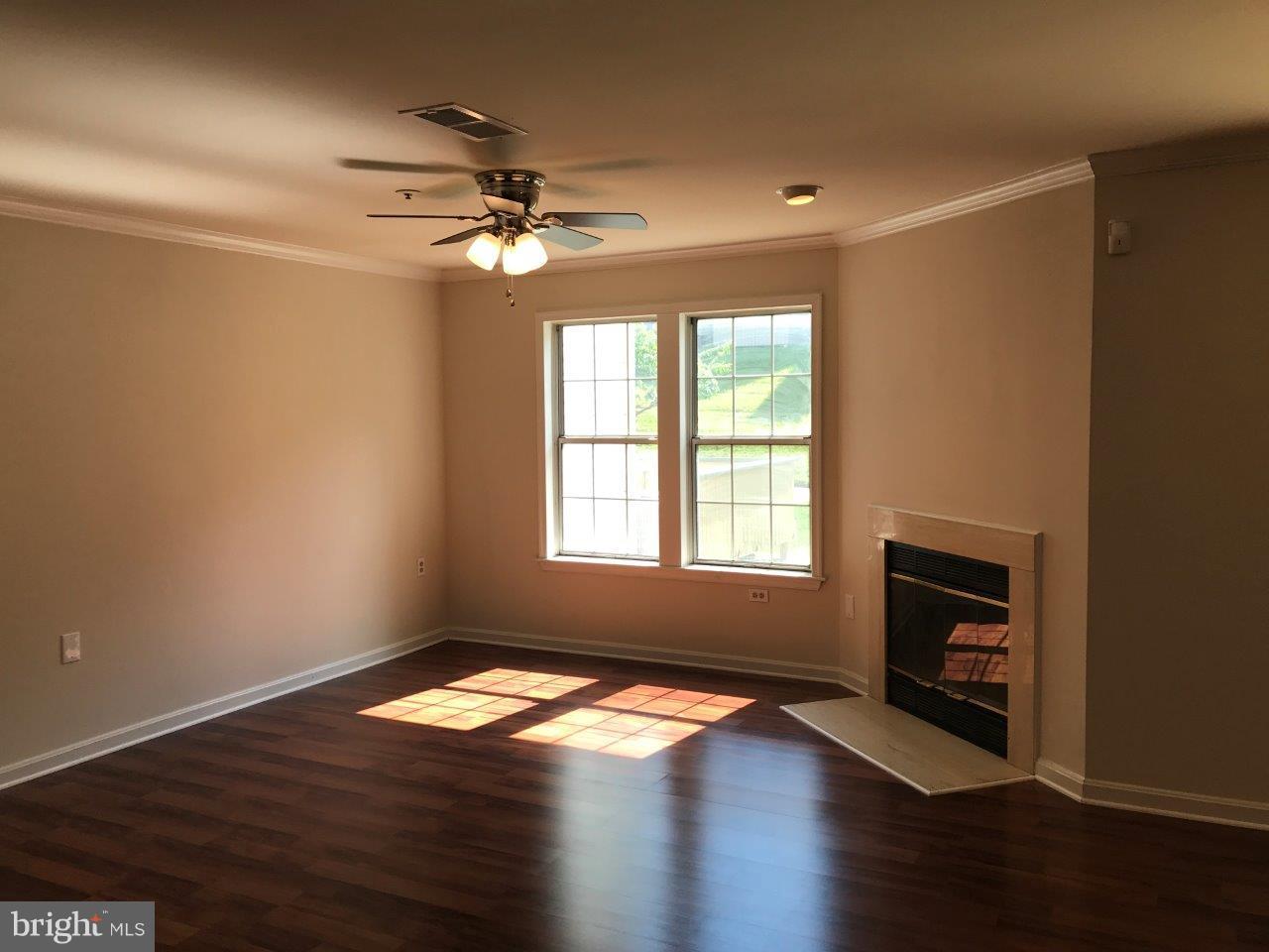 7804 Spinnaker Road, Unit 534 Laurel, MD 20707 - Photo 6 of 19 Living Room