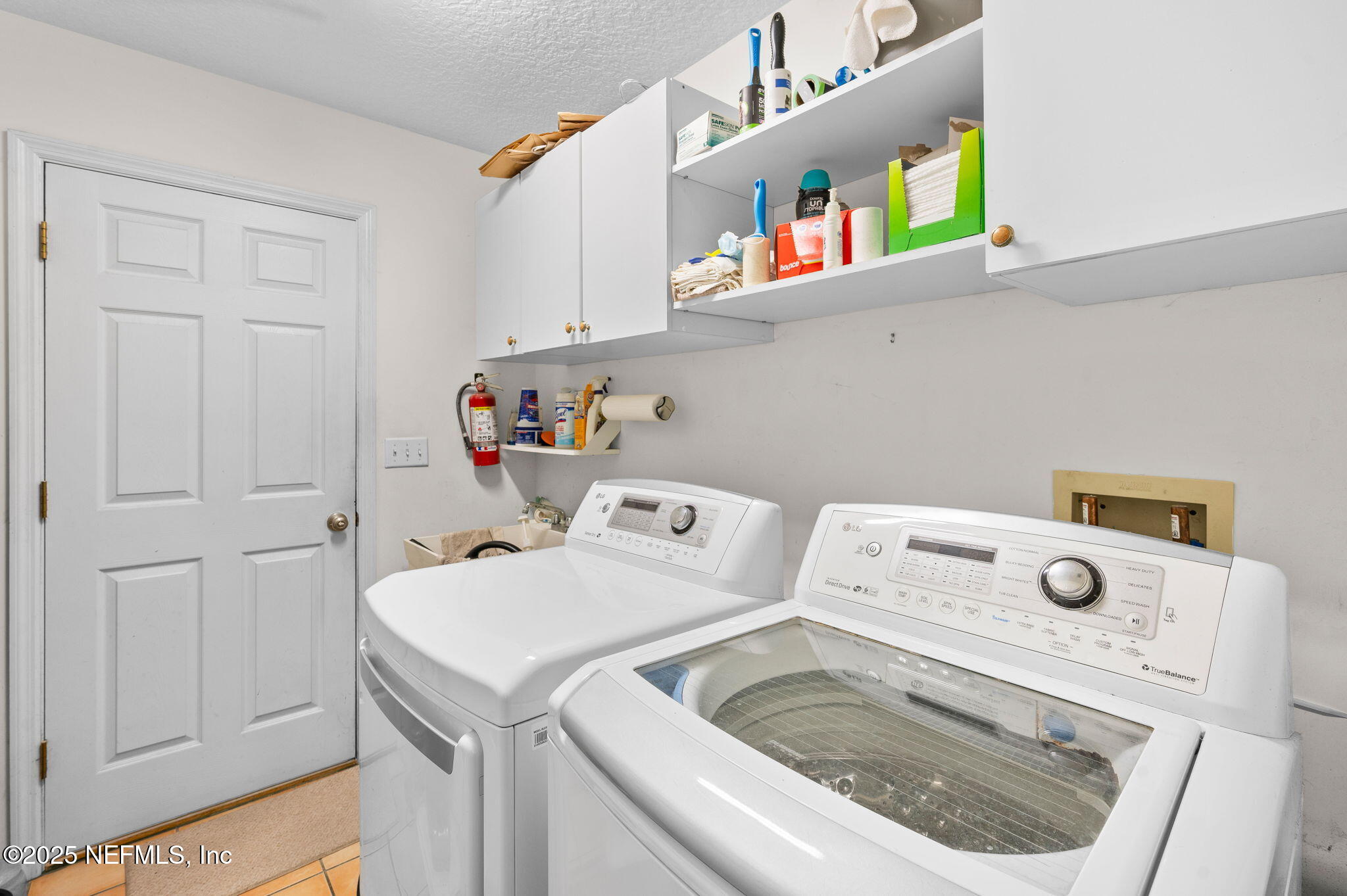 129 Linden Road St. Augustine, FL 32086 - Photo 21 of 56 a utility room with dryer and washer