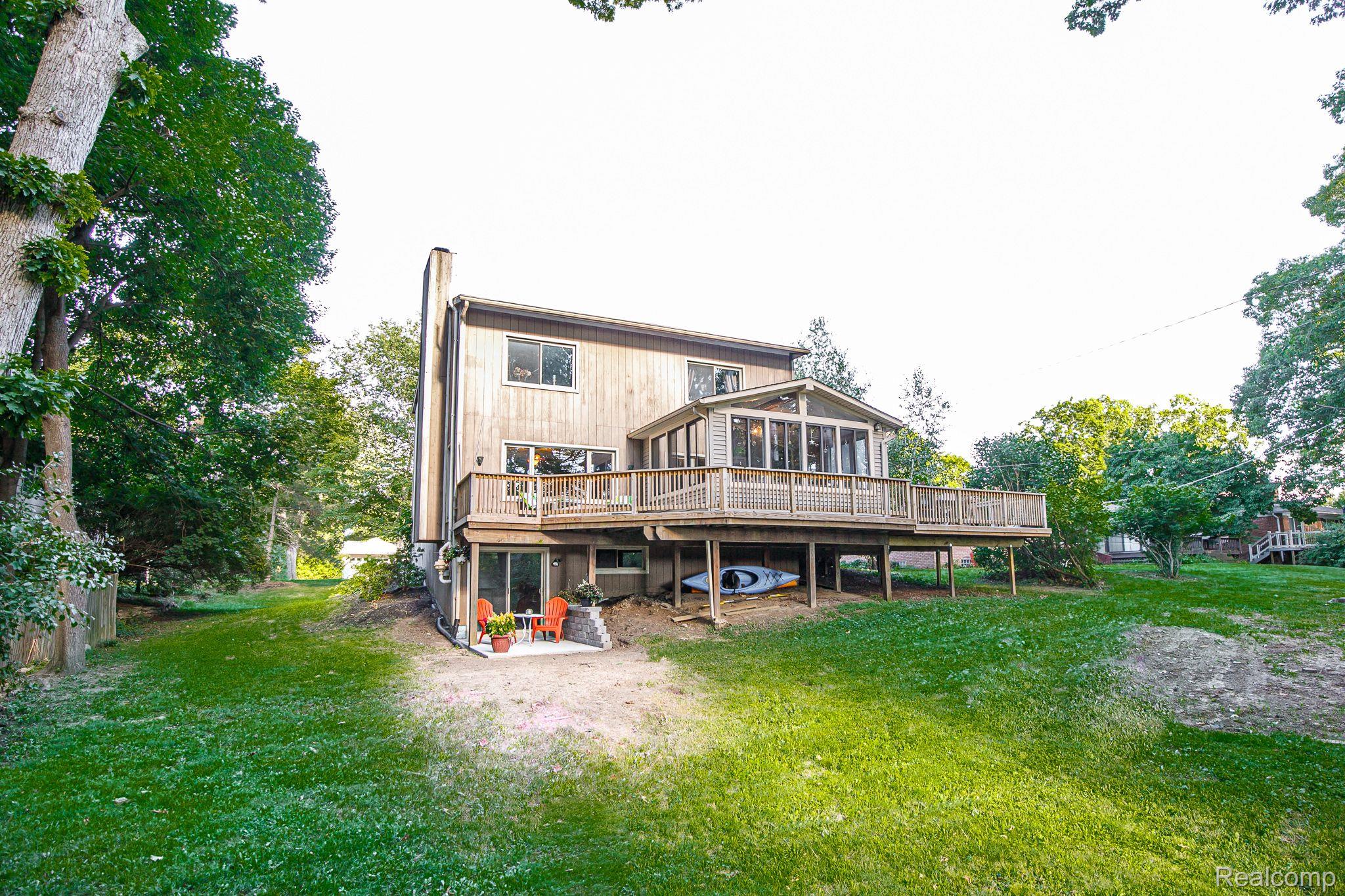 2185 Fortress Road Waterford, MI 48329 - Photo 44 of 49 Gallery Image 44