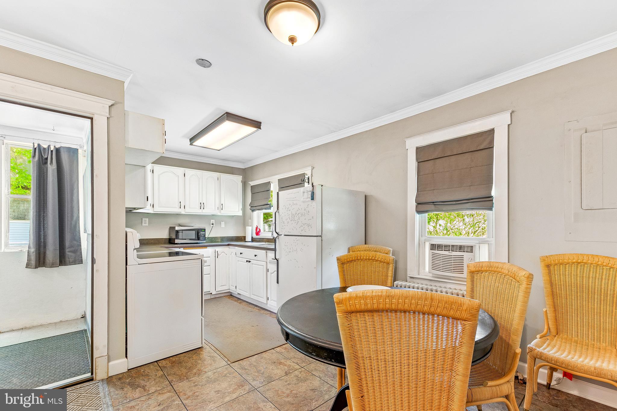 10035 H G Trueman Road Lusby, MD 20657 - Photo 11 of 38 Designated table space
