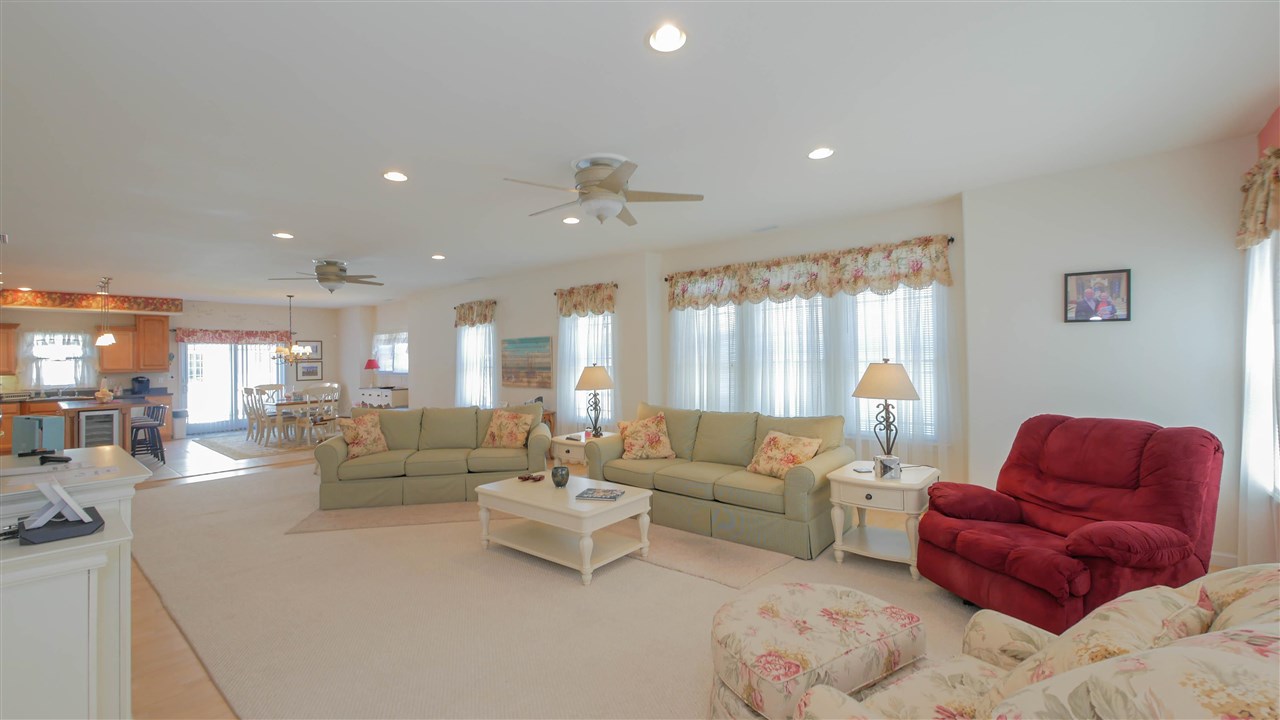 127 West Aster Road, Unit 127 Wildwood Crest, NJ 08260 - Photo 9 of 37 Gallery Image 9
