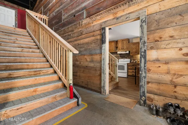 $640,000 | 2353 Highway 107, Unicoi, TN 37692