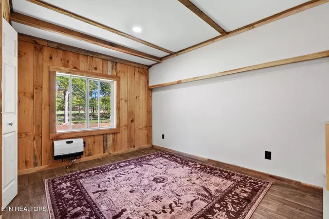 $640,000 | 2353 Highway 107, Unicoi, TN 37692