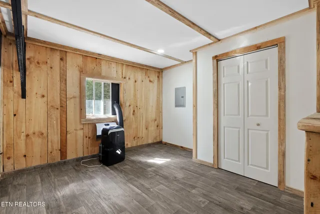 $640,000 | 2353 Highway 107, Unicoi, TN 37692