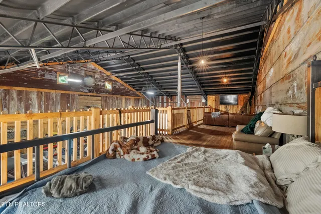 $640,000 | 2353 Highway 107, Unicoi, TN 37692