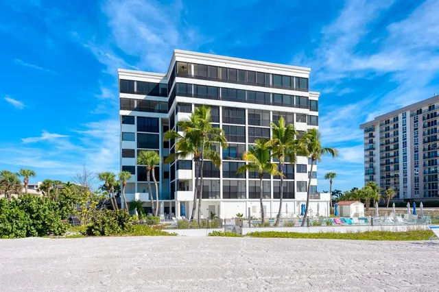 $598,000 | 1104 Benjamin Franklin Drive, Unit 515, Sarasota, FL 34236