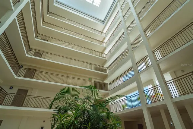 $598,000 | 1104 Benjamin Franklin Drive, Unit 515, Sarasota, FL 34236