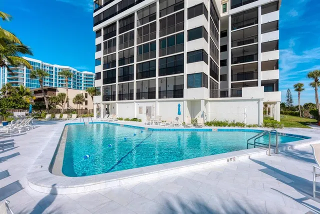 $598,000 | 1104 Benjamin Franklin Drive, Unit 515, Sarasota, FL 34236