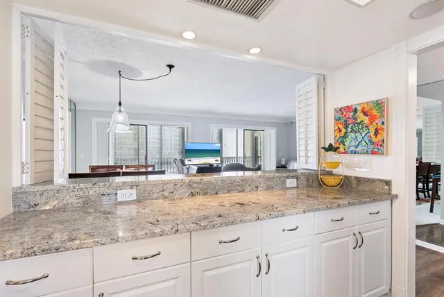 $598,000 | 1104 Benjamin Franklin Drive, Unit 515, Sarasota, FL 34236