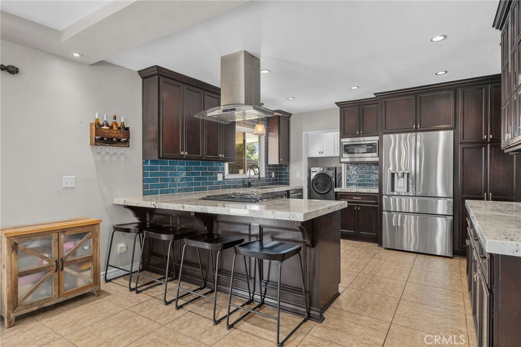 609 Cardinal Lane Redlands, CA 92374 - Photo 11 of 41 Kitchen