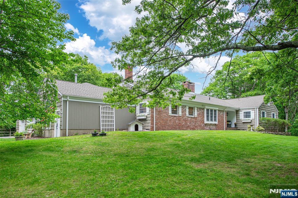 724 Ridge Road Butler, NJ 07405 - Photo 2 of 50