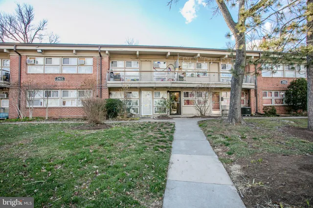$154,900 | 7402 18th Avenue, Unit 19, Hyattsville, MD 20783