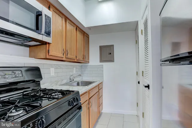 $154,900 | 7402 18th Avenue, Unit 19, Hyattsville, MD 20783