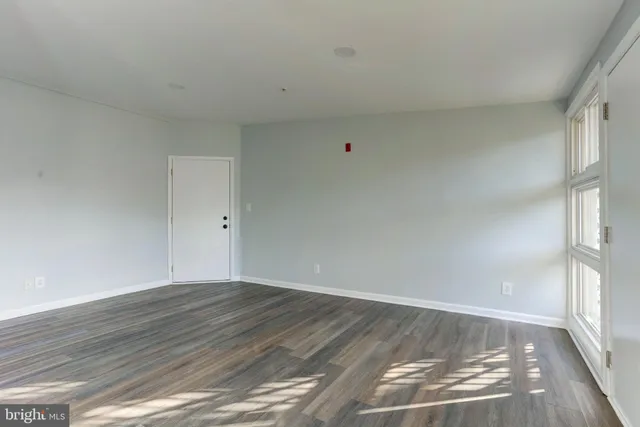 $154,900 | 7402 18th Avenue, Unit 19, Hyattsville, MD 20783