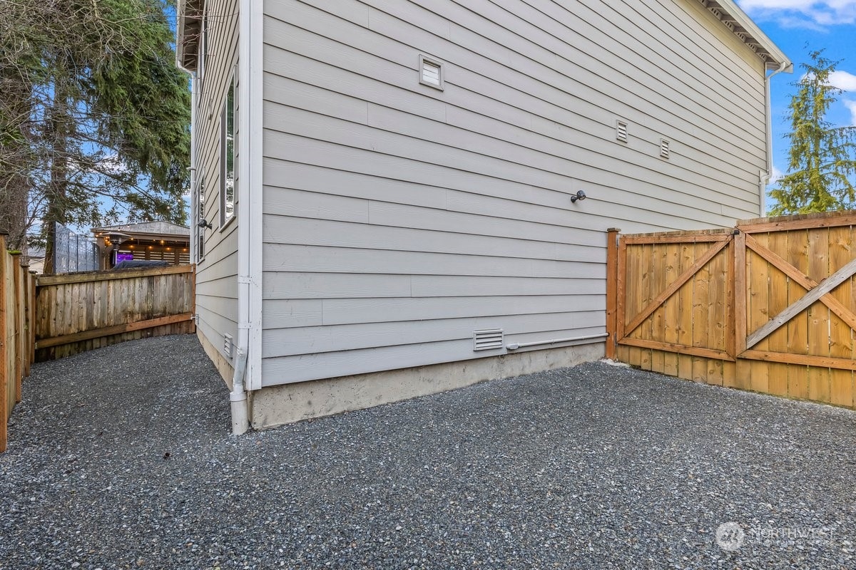 19005 Grannis Road Bothell, WA 98012 - Photo 27 of 31 a view of a backyard