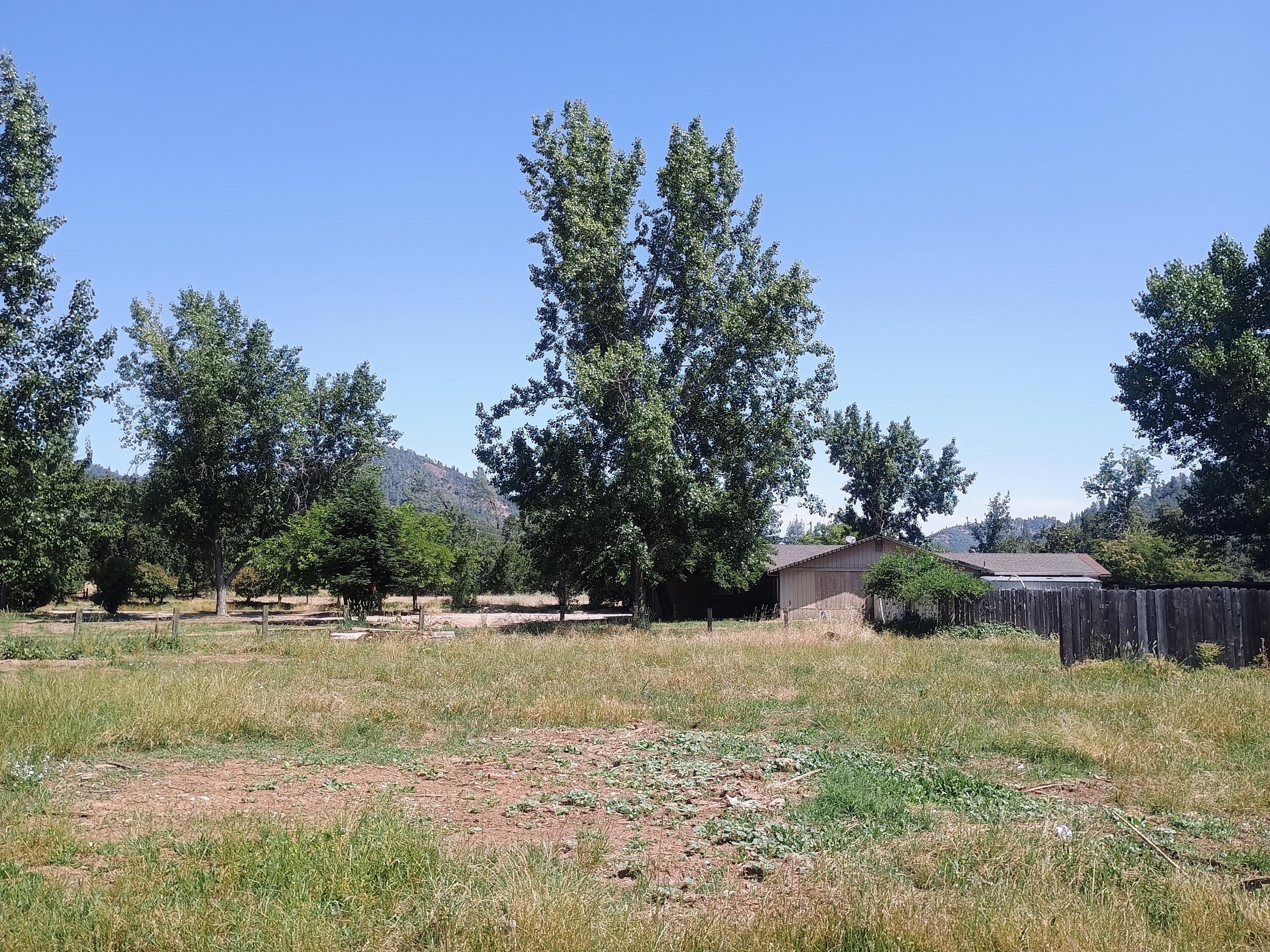 14425 Holiday Road Redding, CA 96003 - Photo 27 of 28 holsouthyd