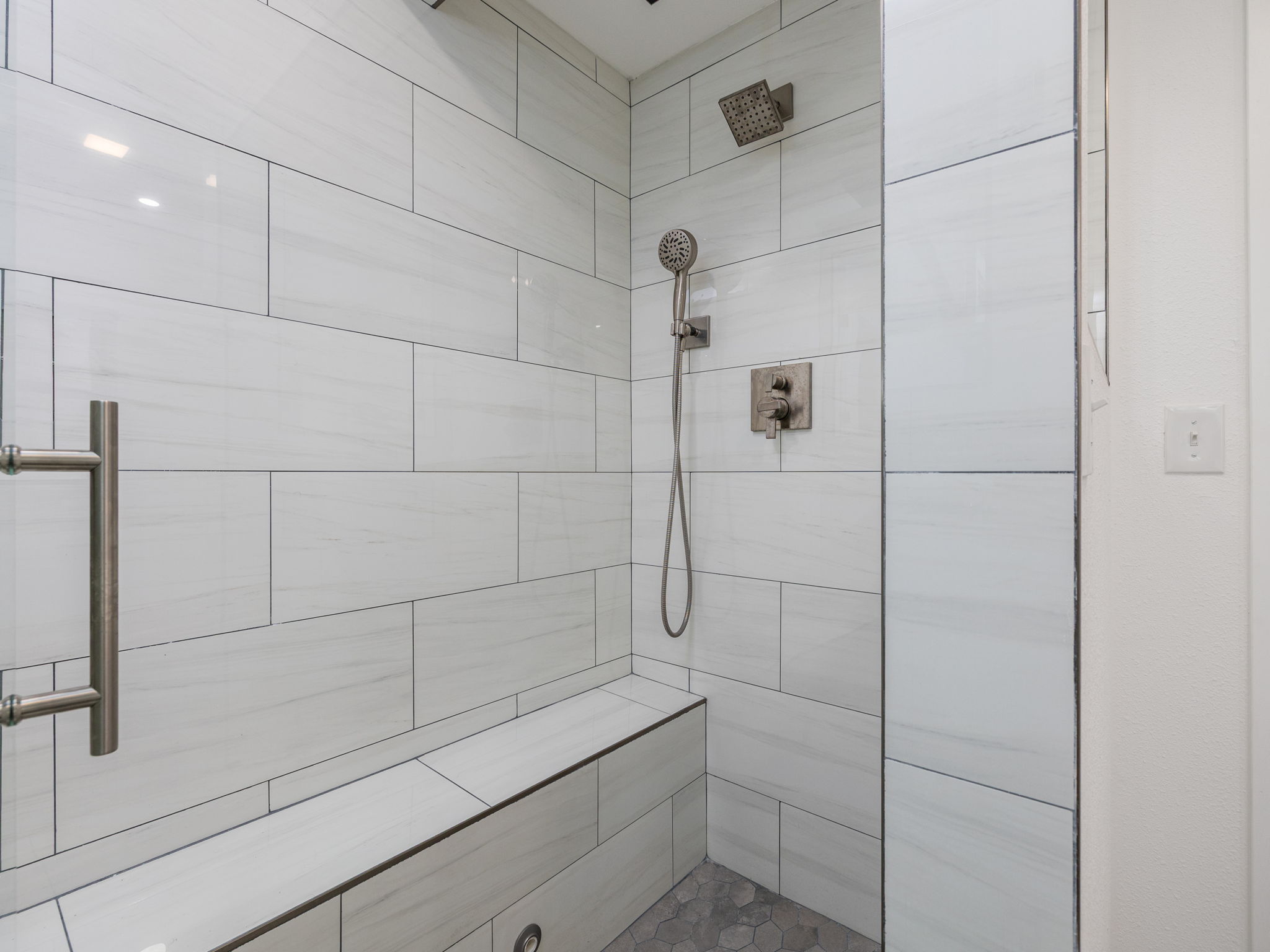 806 Country Club Road Georgetown, TX 78628 - Photo 25 of 39 Completely remodeled walk in shower