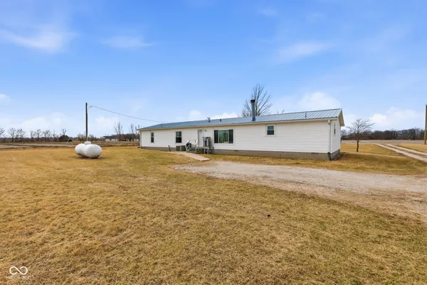 $230,000 | 65 South 1100 West, Jamestown, IN 46147