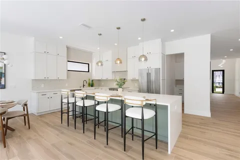 $1,400,000 | 1544 3rd Avenue West, Bradenton, FL 34205