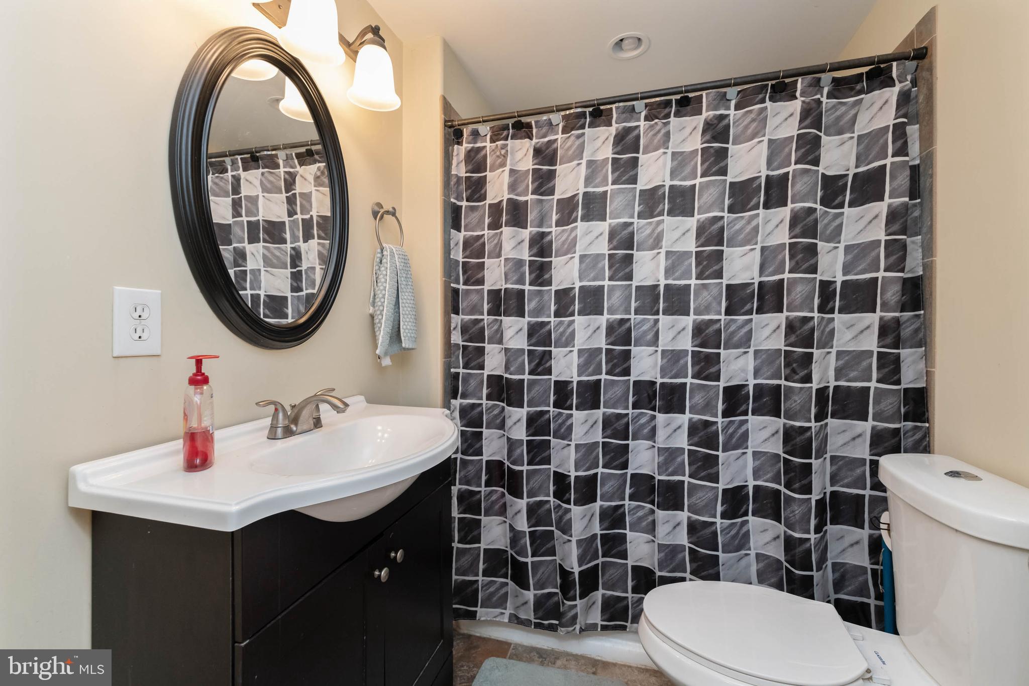 2513 Wentworth Road Baltimore, MD 21234 - Photo 17 of 34 Gallery Image 17