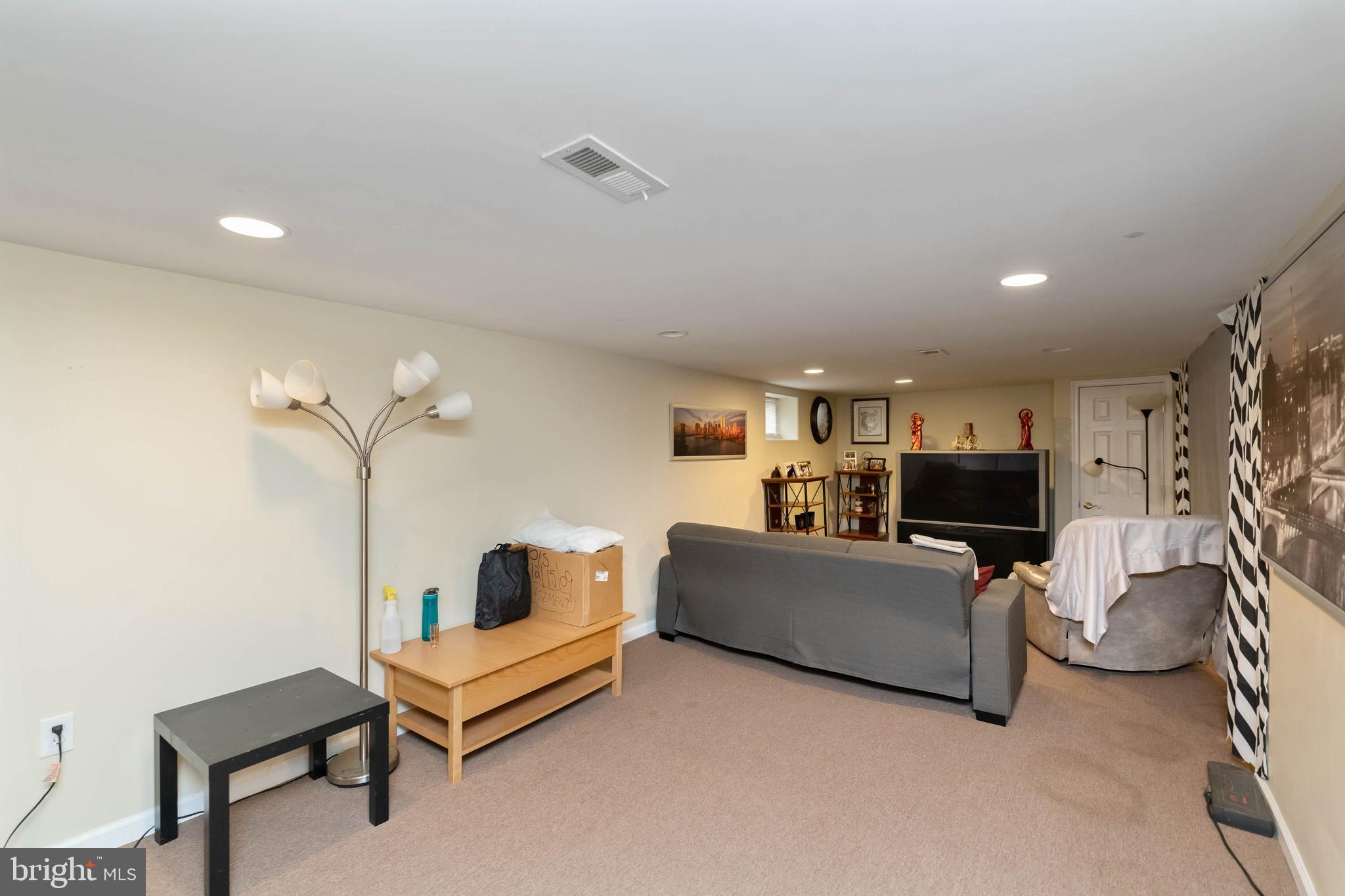 2513 Wentworth Road Baltimore, MD 21234 - Photo 27 of 34 Gallery Image 27