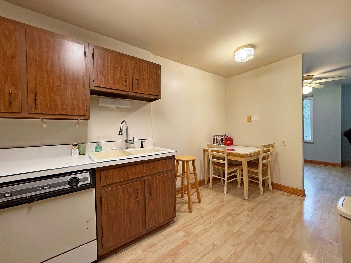 425 Walnut Creek Road, Unit 1310 Lisle, IL 60532 - Photo 8 of 19 Gallery Image 8