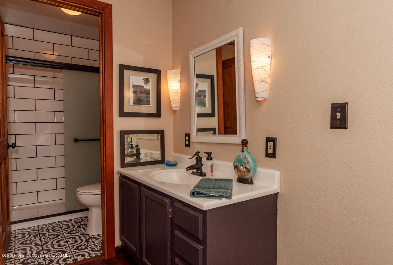 991 21 Road Fruita, CO 81521 - Photo 33 of 49 33-Master Bathroom