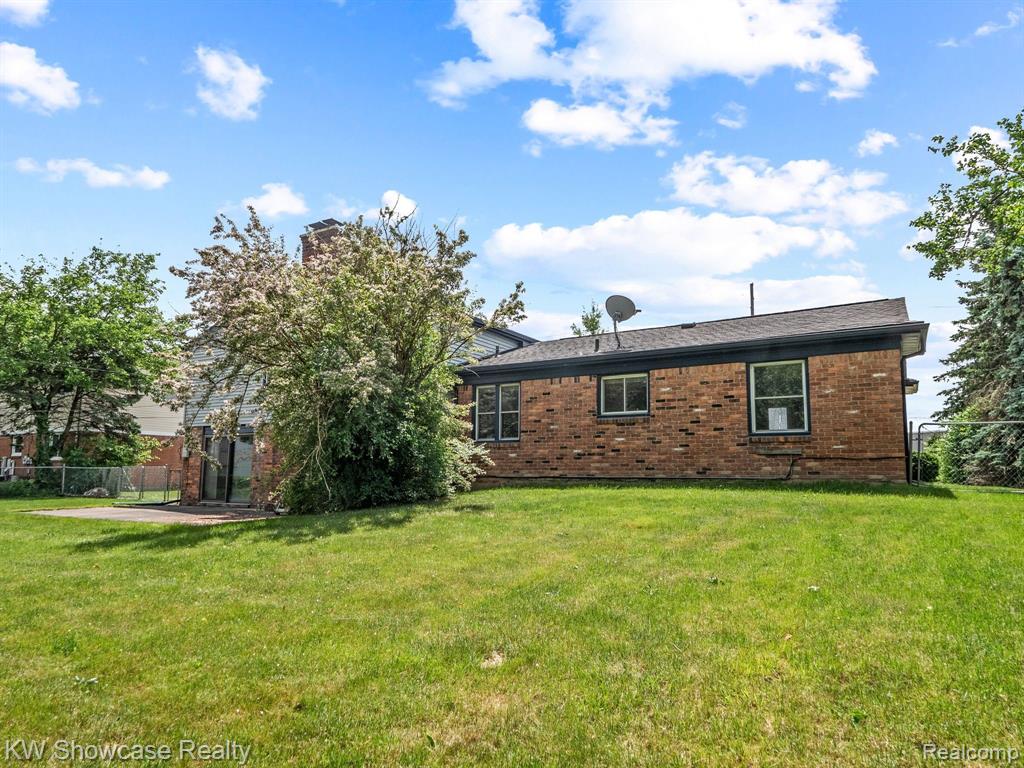 30728 West 14 Mile Road West Bloomfield, MI 48322 - Photo 27 of 30