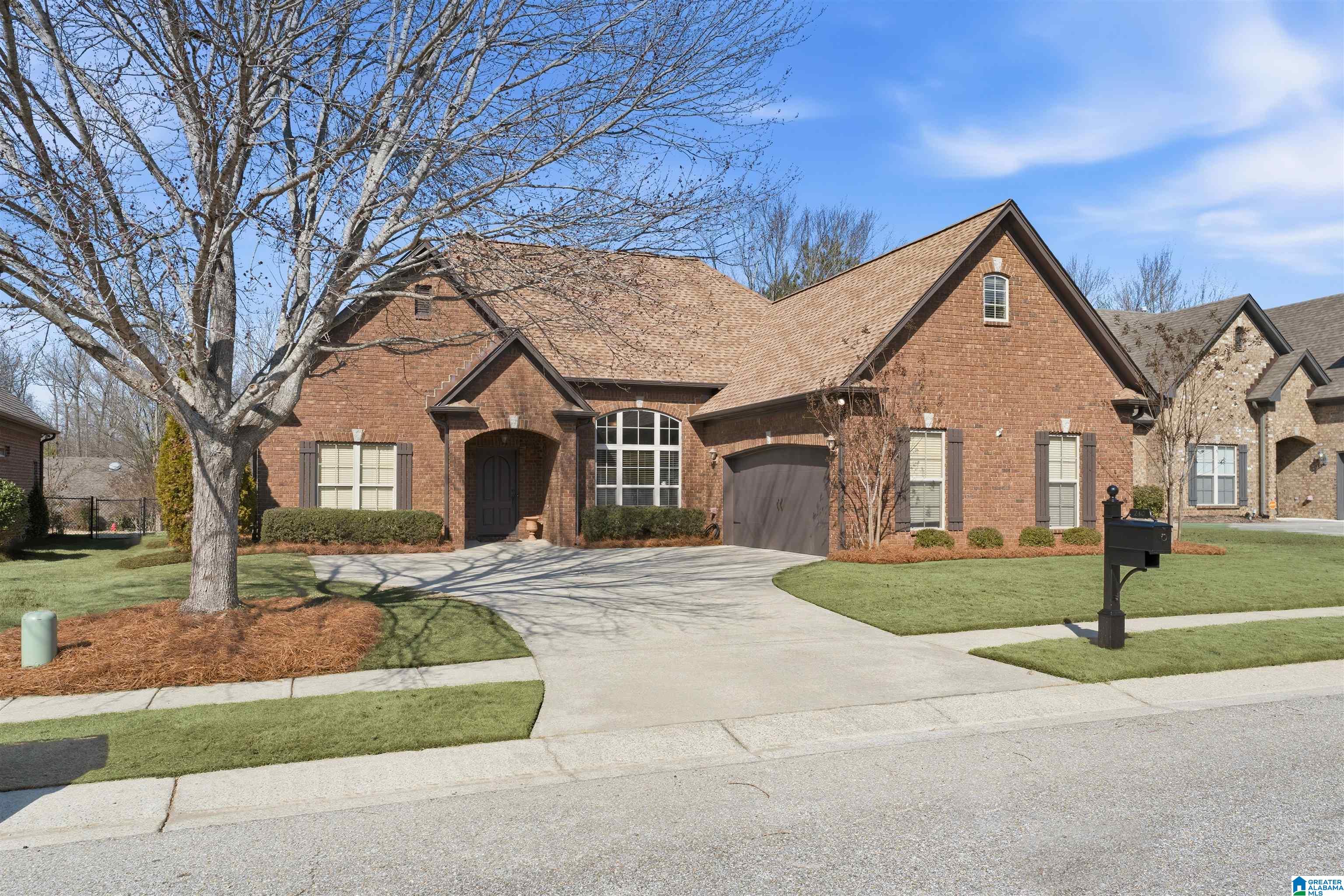 240 Strathaven Lane Pelham, AL 35124 - Photo 3 of 34