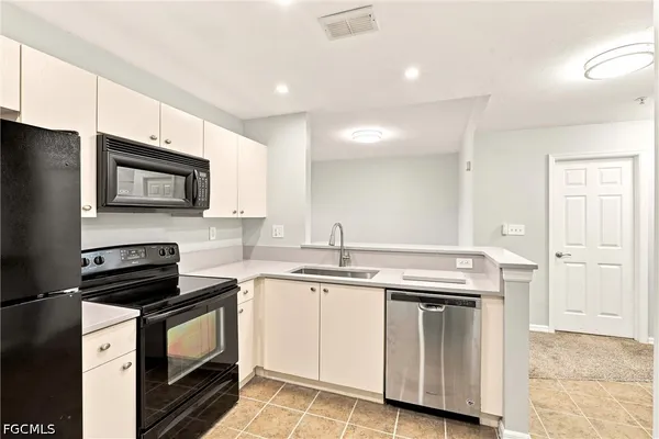 $1,600 | 15417 Bellamar Circle, Unit 812, Fort Myers, FL 33908