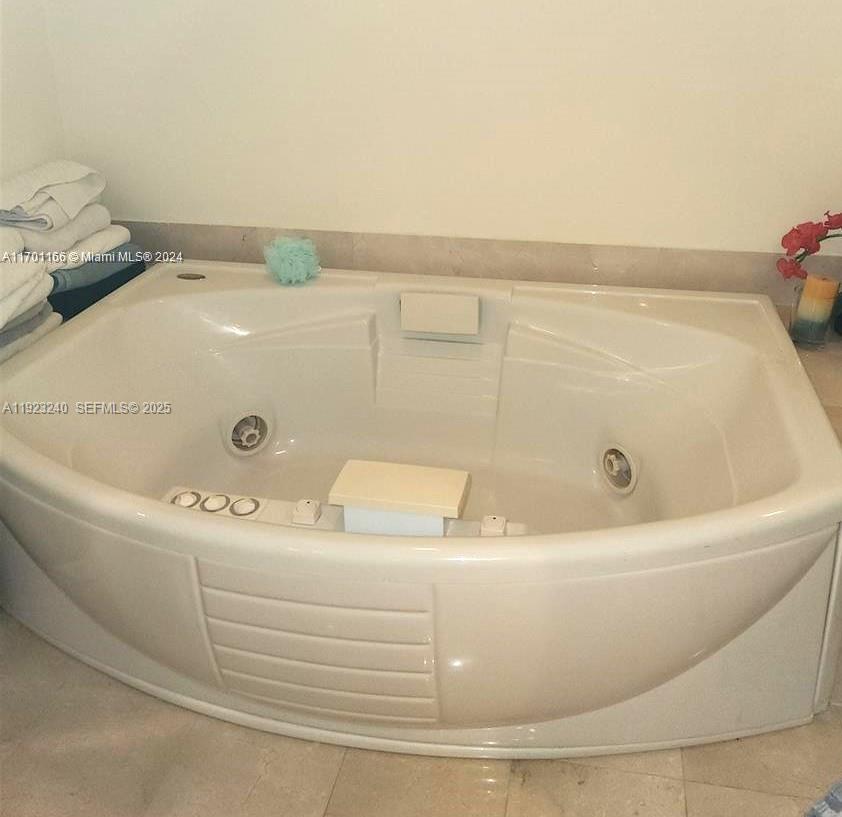 18101 Collins Avenue, Unit 1608 Sunny Isles Beach, FL 33160 - Photo 12 of 27