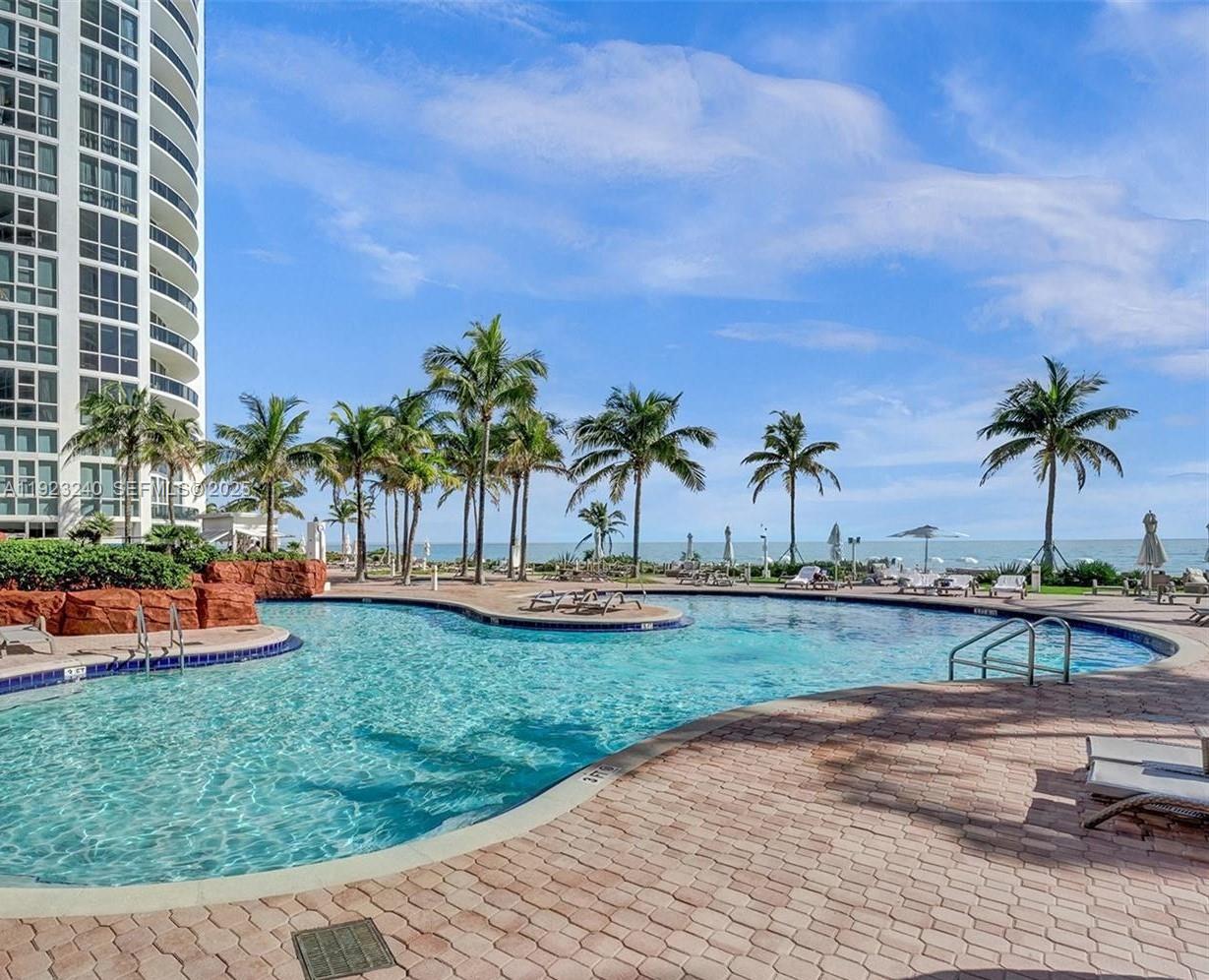 18101 Collins Avenue, Unit 1608 Sunny Isles Beach, FL 33160 - Photo 18 of 27